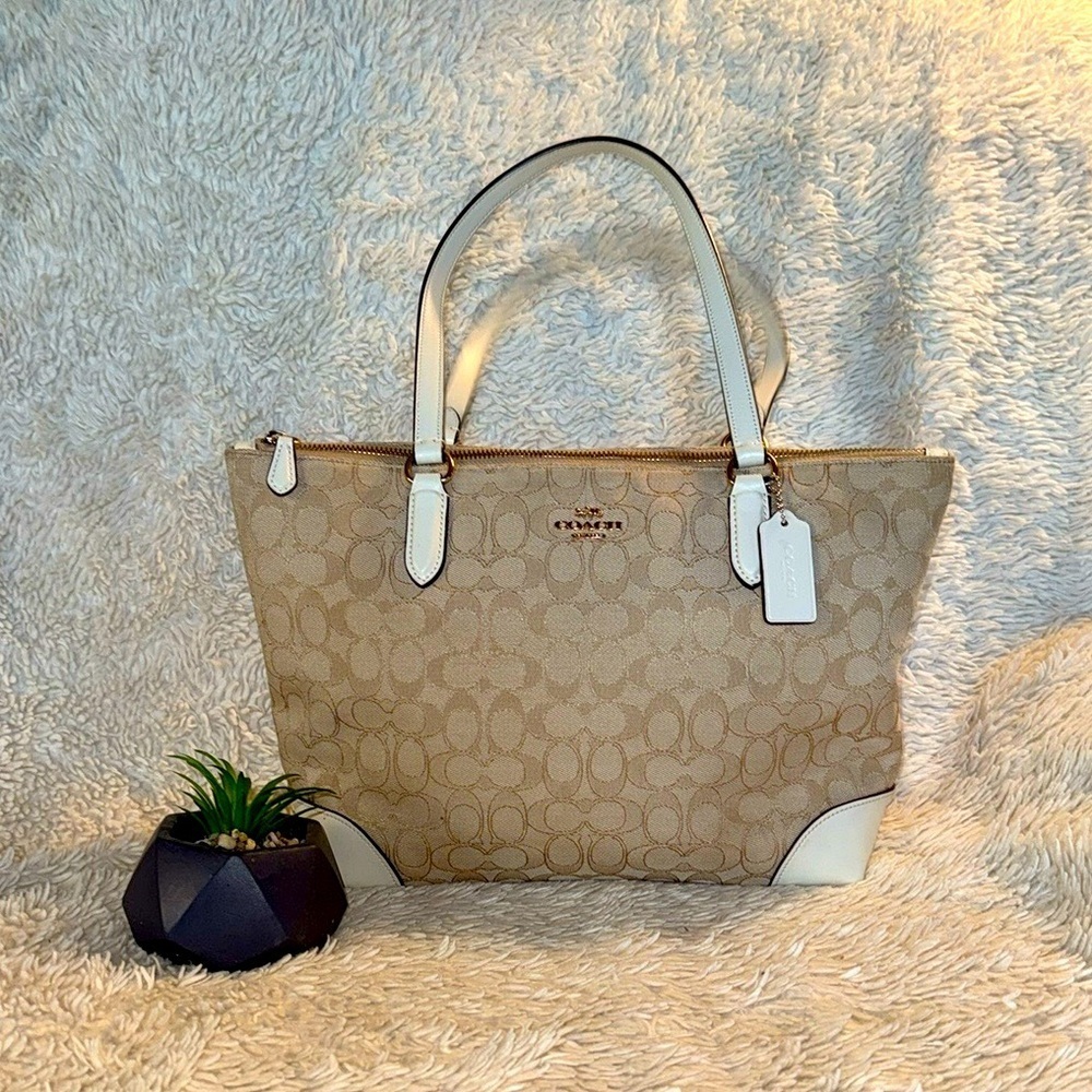 Coach F29958 Signature Jacquard Zip Tote Bag - Light Khaki/Chalk